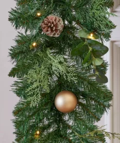 Home Accents Holiday 9 ft Prelit St Germain Garland -Home Accents Holiday Shop home accents holiday christmas garland chzh3812070h3 77 1000