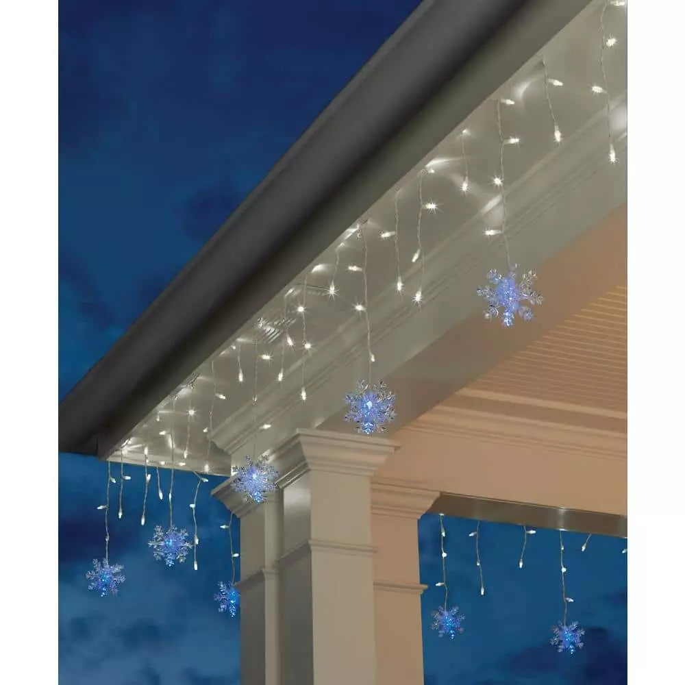 Home Accents Holiday 70L Cool White Dome Icicle With Snowflakes Lights 4 Home Accents Holiday 70L Cool White Dome Icicle With Snowflakes Lights - Image 2