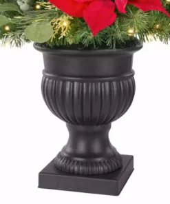 Home Accents Holiday 4.5 ft Berry Bliss Potted Christmas Tree -Home Accents Holiday Shop home accents holiday pre lit christmas trees chzh3811995th8 66 1000