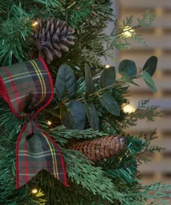 Home Accents Holiday 4.5 ft Woodmore Pine Potted Christmas Tree -Home Accents Holiday Shop home accents holiday pre lit christmas trees chzh3812070h4 40 1000