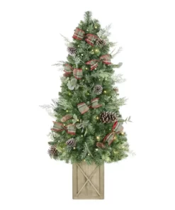 Home Accents Holiday 4.5 ft Woodmore Pine Potted Christmas Tree